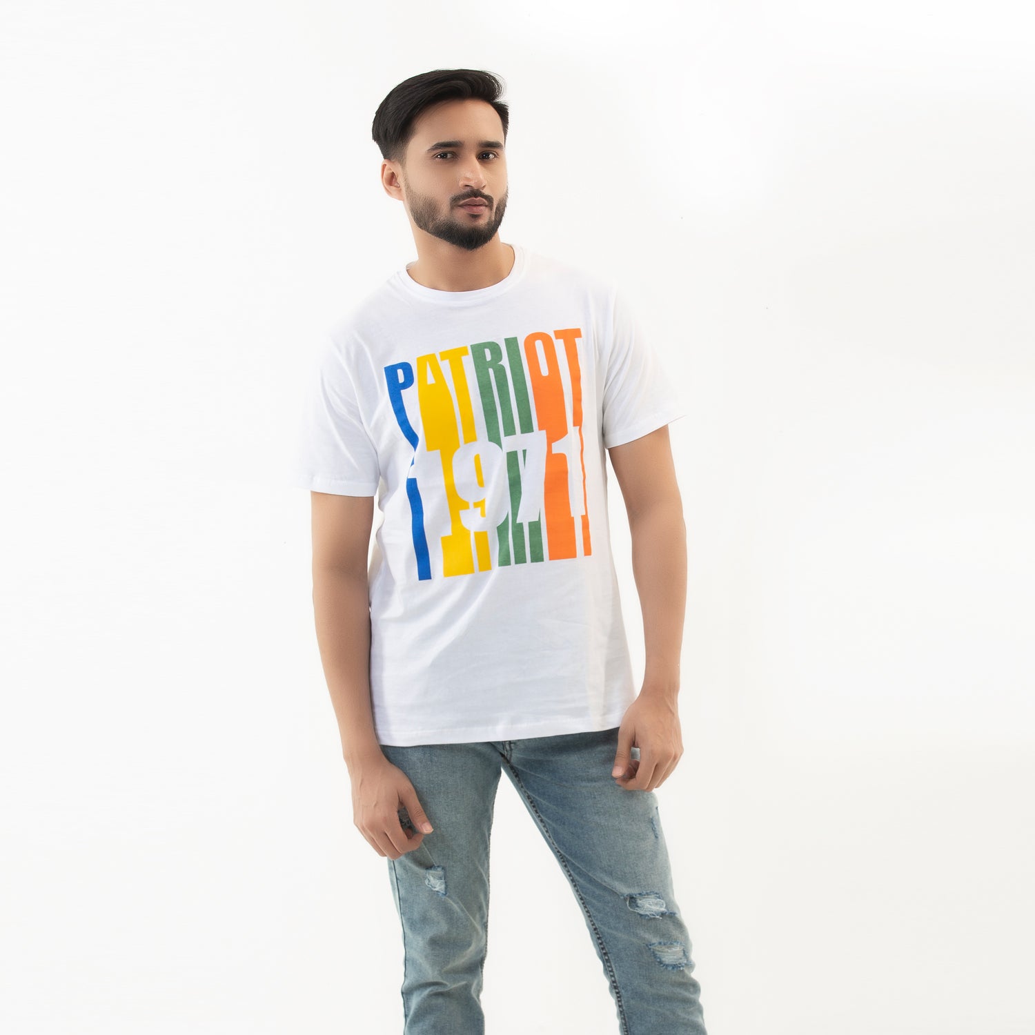 Printed Graphic T-shirt- White - Masculine