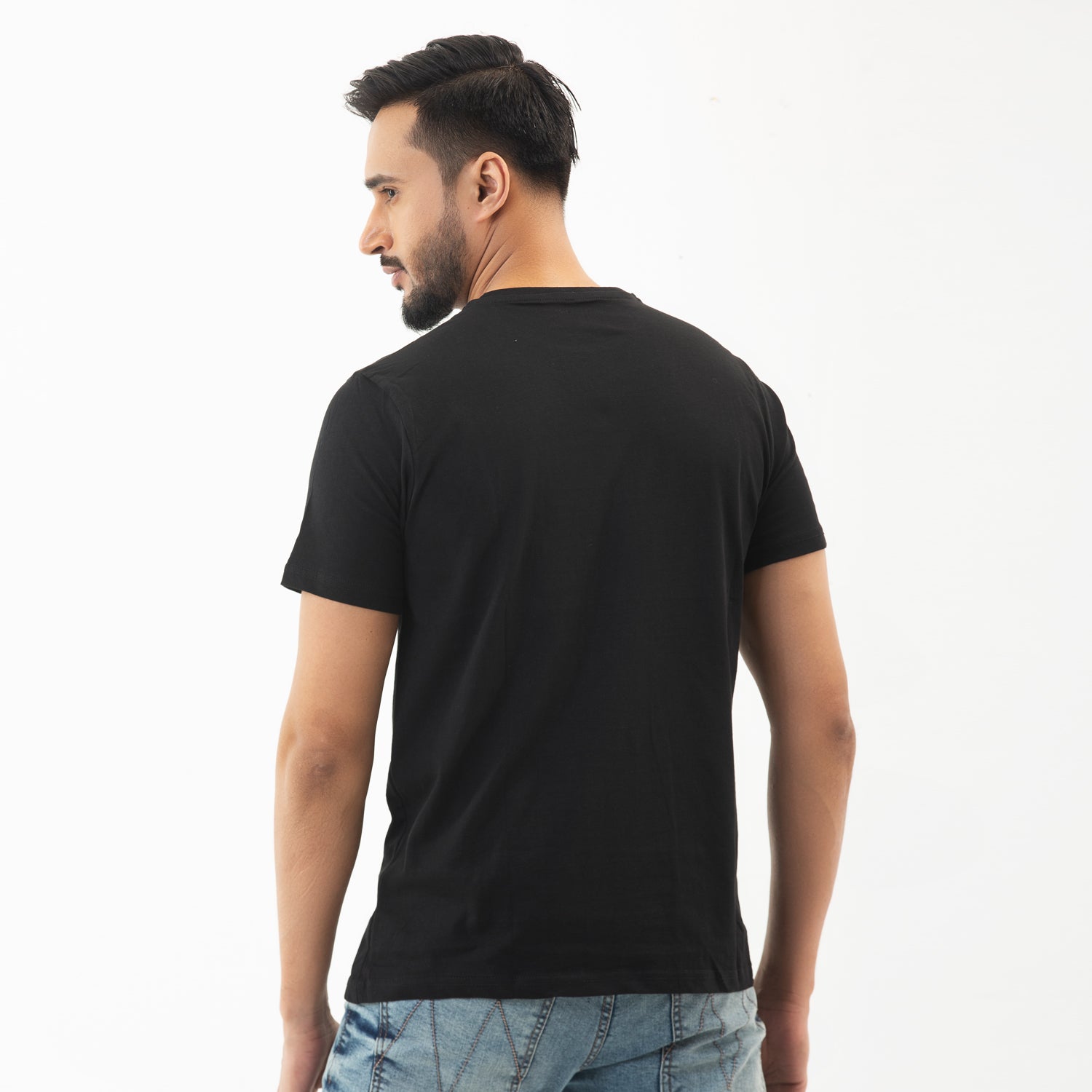 Printed Graphic T-shirt- Black - Masculine